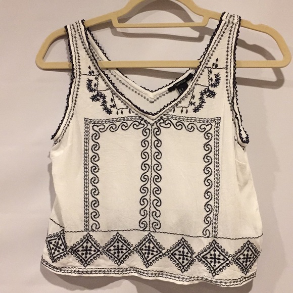 Forever 21 Tops - Forever 21 SUMMER STAPLE TANK!!